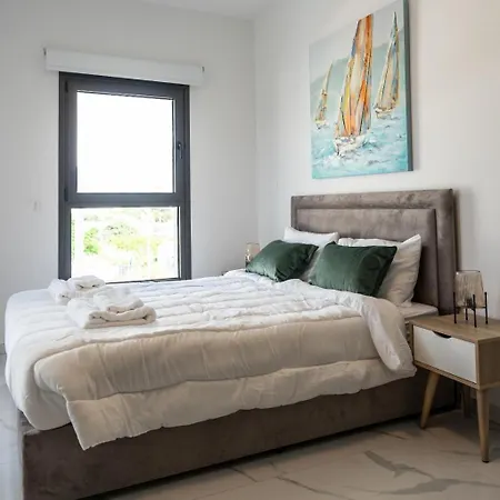 Nissi 4 Bedroom Sea View 圣纳帕
