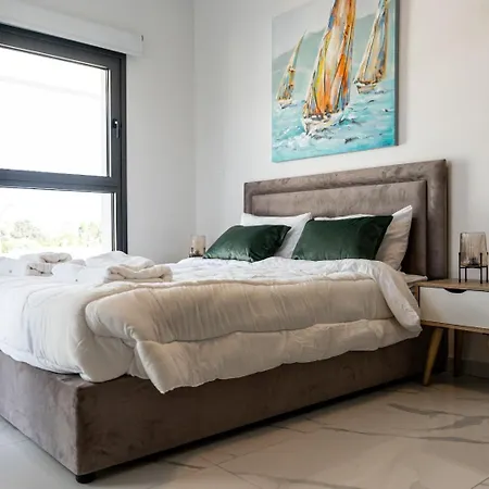 Nissi 4 Bedroom Sea View *